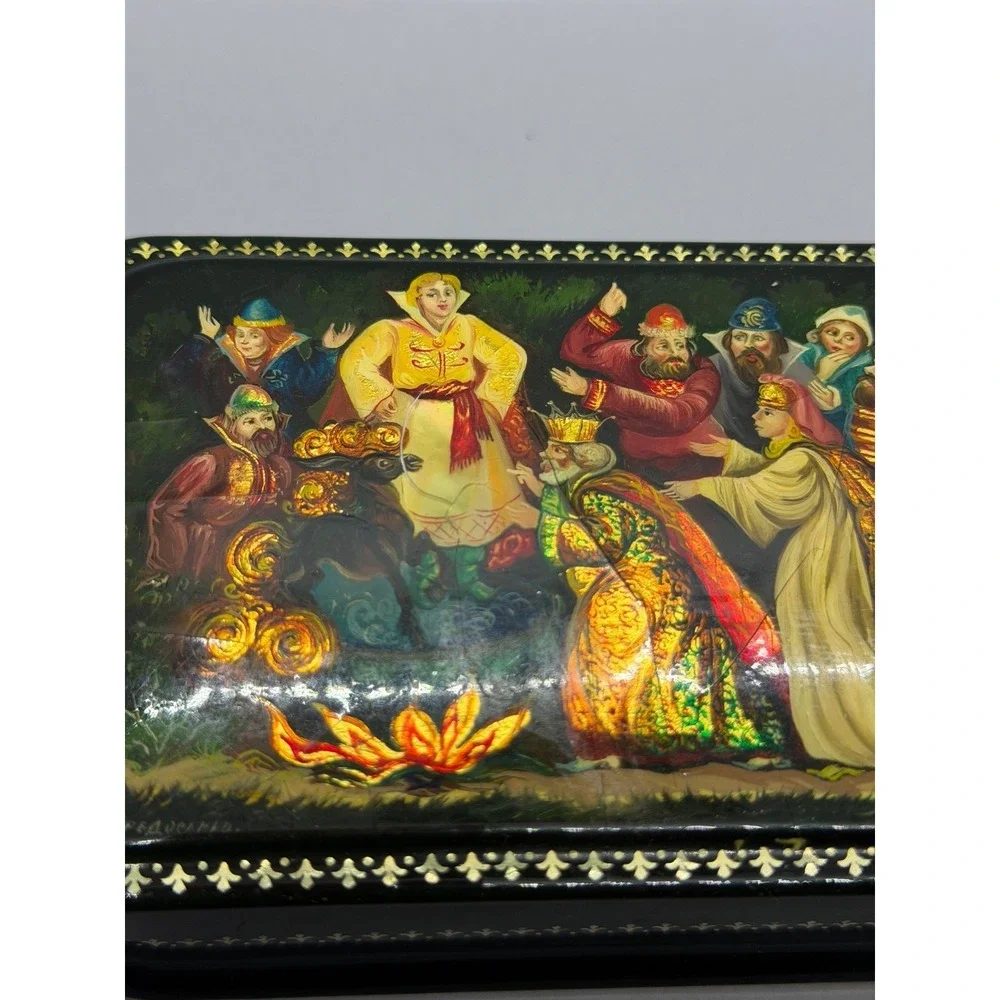 VTG Trinket Red Lacquer Interior Hand Painted n Foil Trinket Box Fairy Tail READ